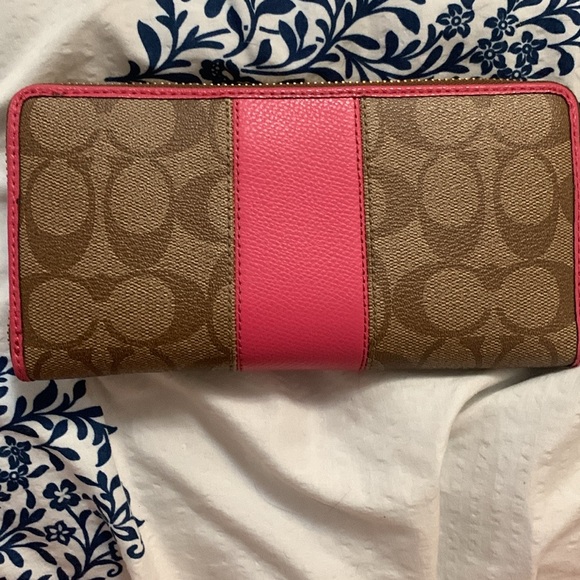 Coach wallet - Picture 2 of 10